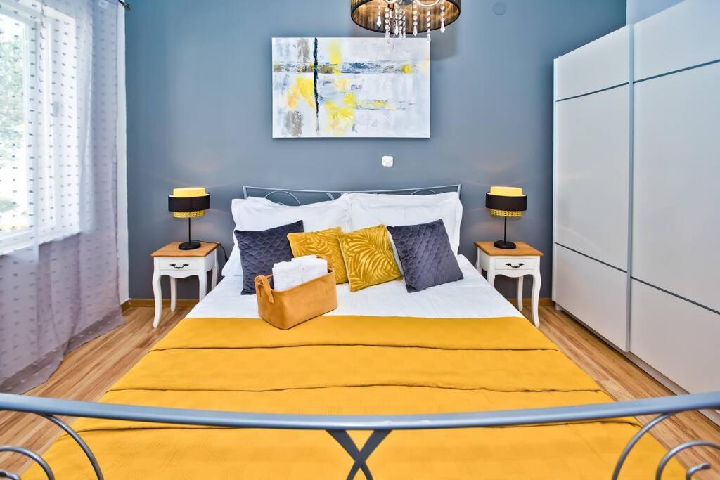 Apartman Tino With Two Sunny Terace Хвар Экстерьер фото