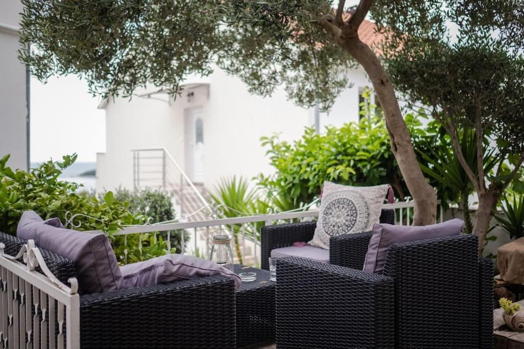 Apartman Tino With Two Sunny Terace Хвар Экстерьер фото