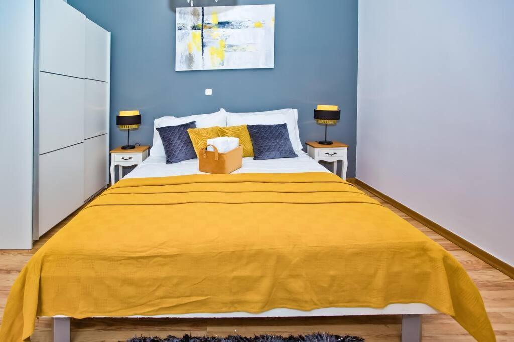 Apartman Tino With Two Sunny Terace Хвар Экстерьер фото