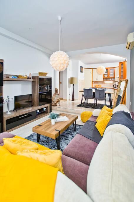 Apartman Tino With Two Sunny Terace Хвар Экстерьер фото